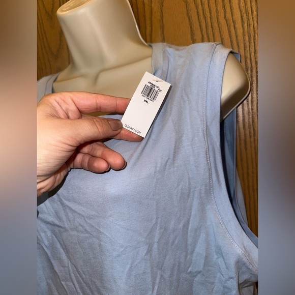 Women’s Old Navy Active Loose Fitting Muscle Tank Top NWT Size XXL - Picture 5 of 7